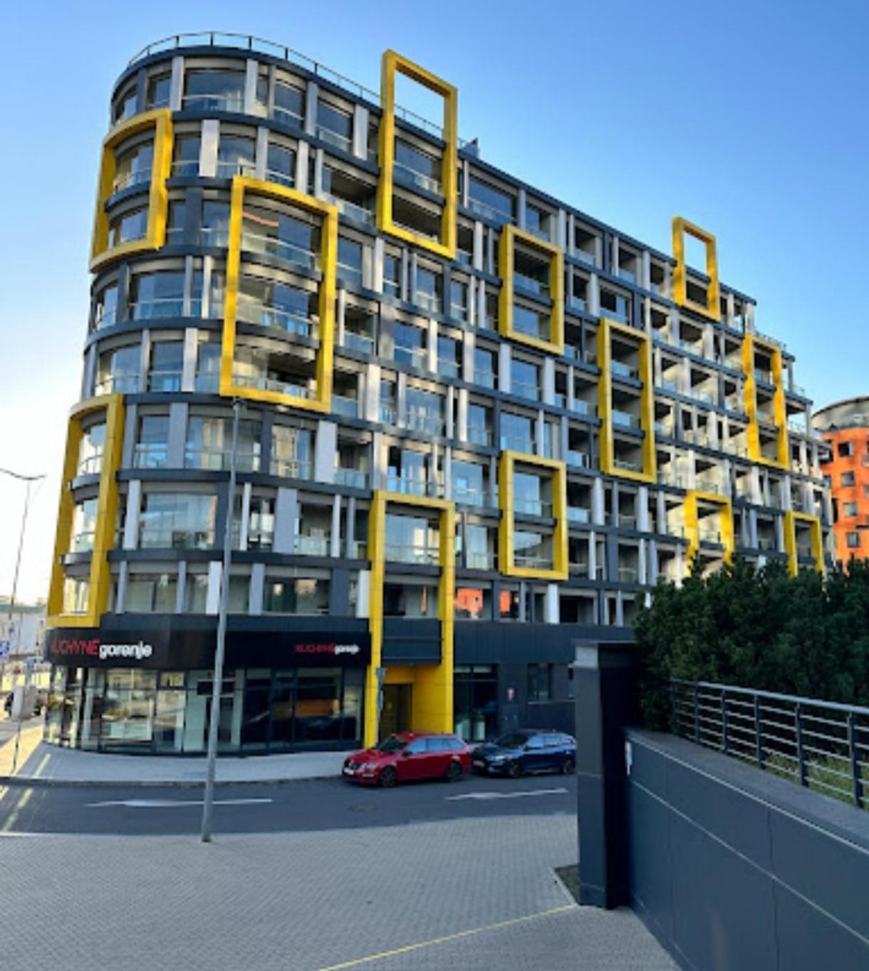 O2 Arena Holliday Suites Apartment *